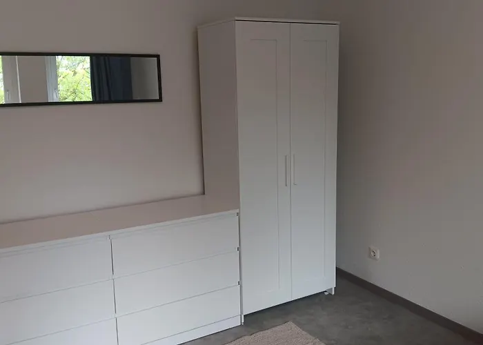 Crew Quartier Serviced 3 Zimmern Mit Küche, Bad, Waschmaschine, Tv, Wifi Apartamento